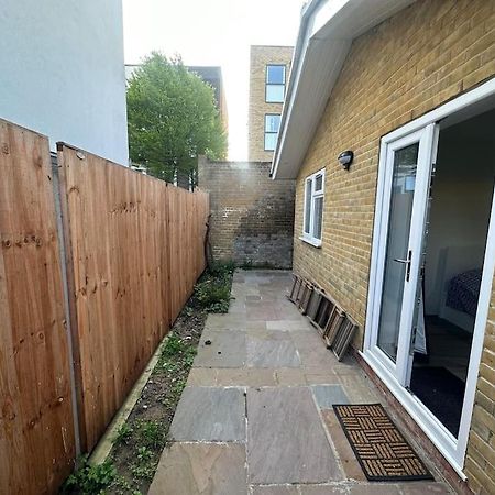 לונדון 2 Bedroom House,Brownhillrd Se6 מראה חיצוני תמונה